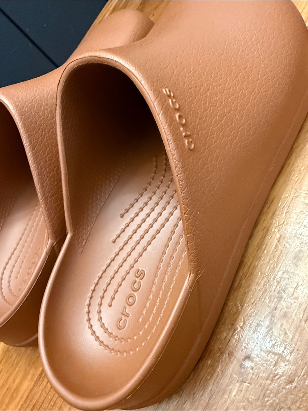 CROCS Dylan Clog Slide in Cognac - Picture 3 of 7